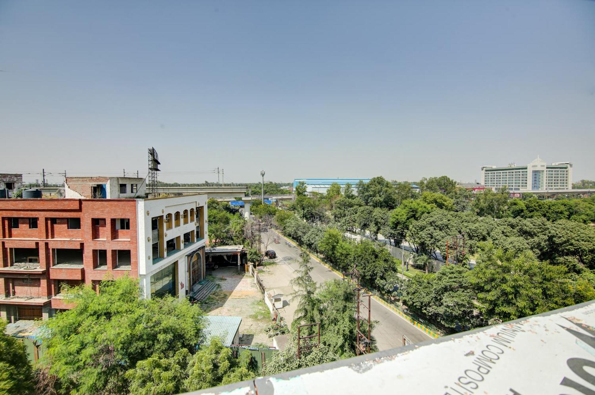 Hotel The Emporio Grand Near Vaishali Metro Station Ghaziabad Eksteriør bilde